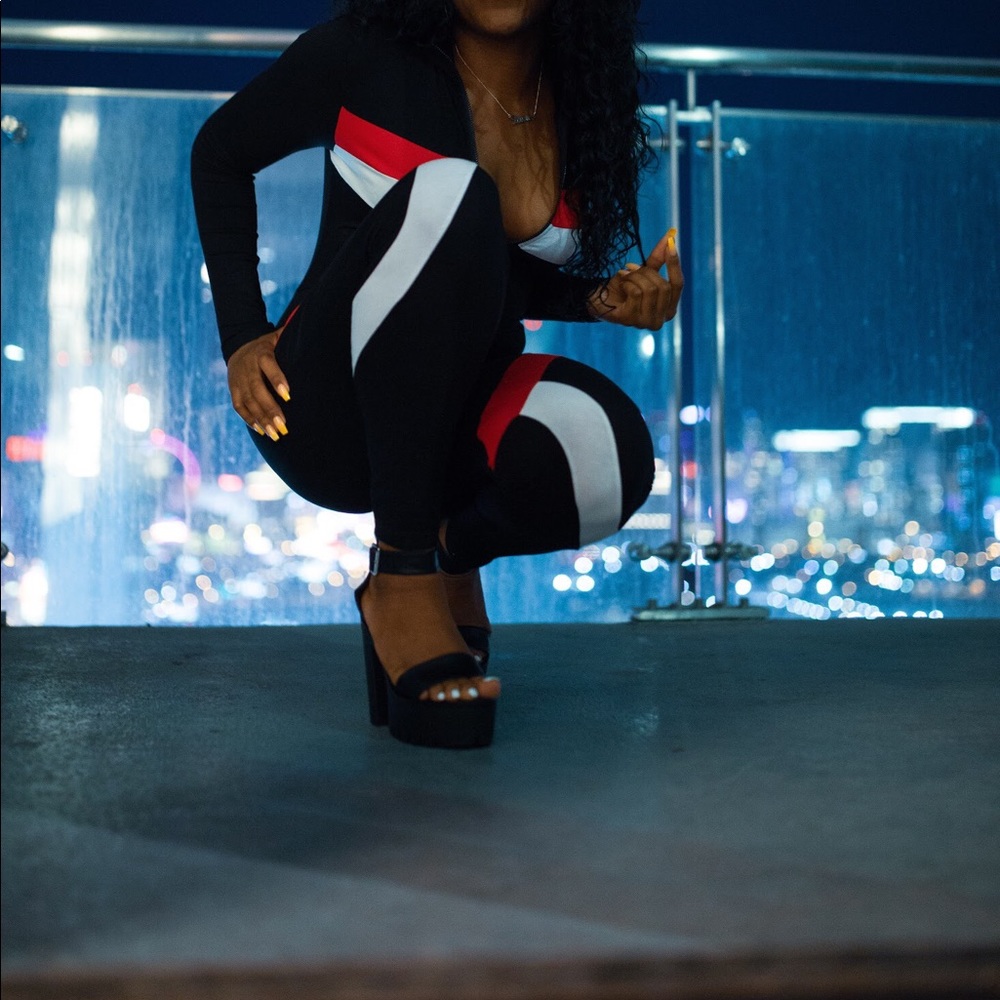 Black, red and white fitted jumper